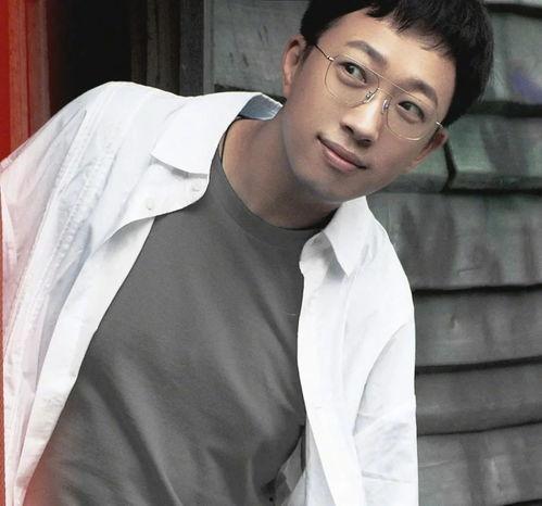 娱乐圈演员吃瓜,幕后真相与八卦风云  第2张 娱乐圈演员吃瓜,幕后真相与八卦风云  第2张