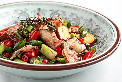 老腊肉免费吃瓜,畅享夏日瓜果盛宴  第2张 老腊肉免费吃瓜,畅享夏日瓜果盛宴  第2张