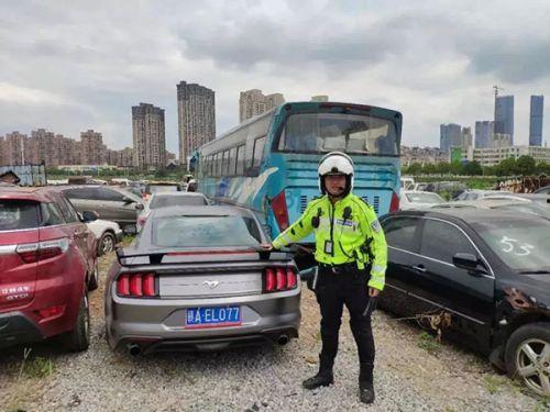 南昌飙车学生爆料视频最新,学生亲述惊险瞬间，视频揭露惊人真相  第1张